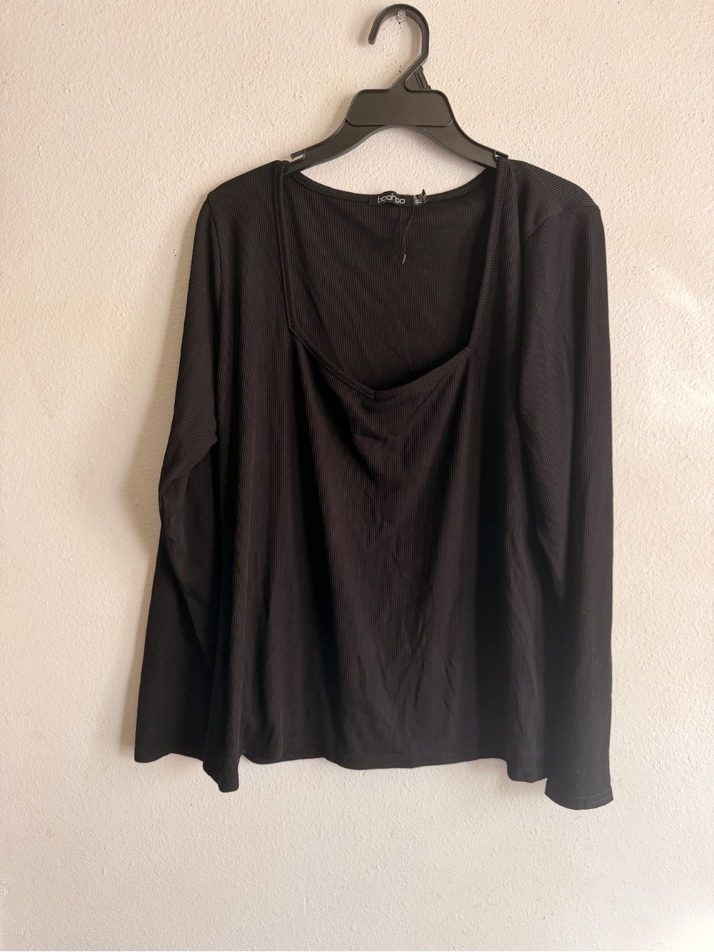 Boohoo Black Long-Sleeve Scoop Neck Ribbed Top
